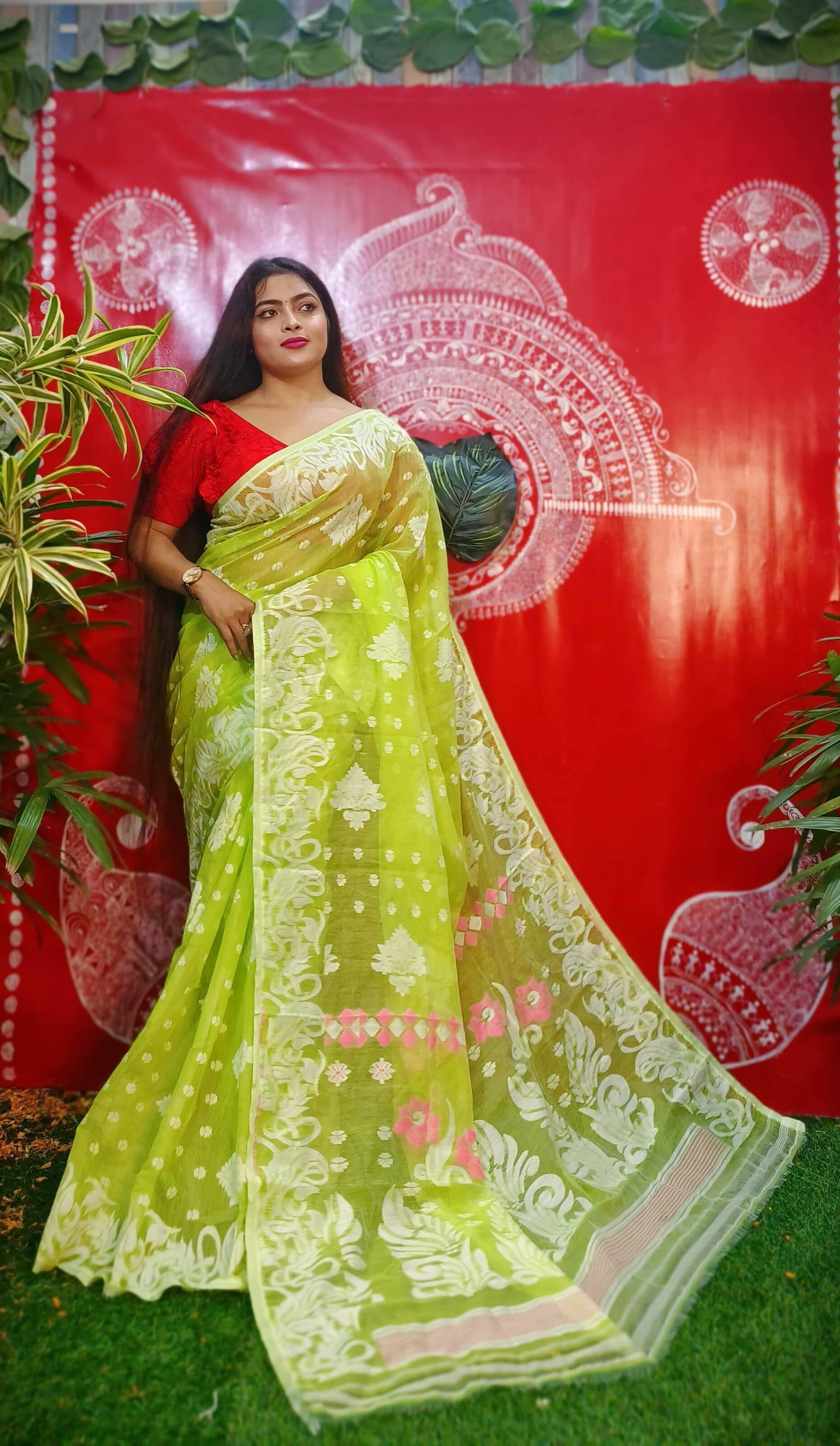 Exclusive Collection Handloom Dhakai Jamdani Saree - Light green