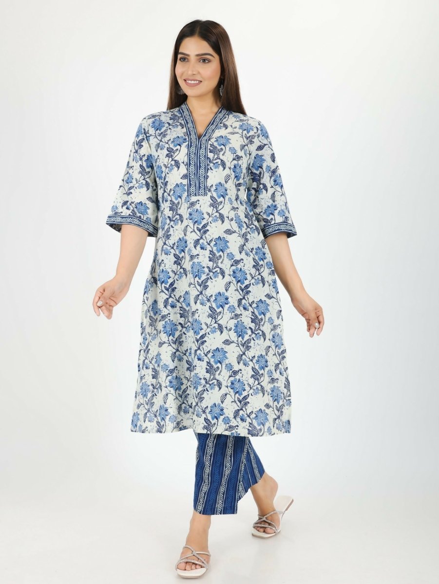 Aramya Off White Soft Cotton Floral Print Straight Kurta Set for Women
