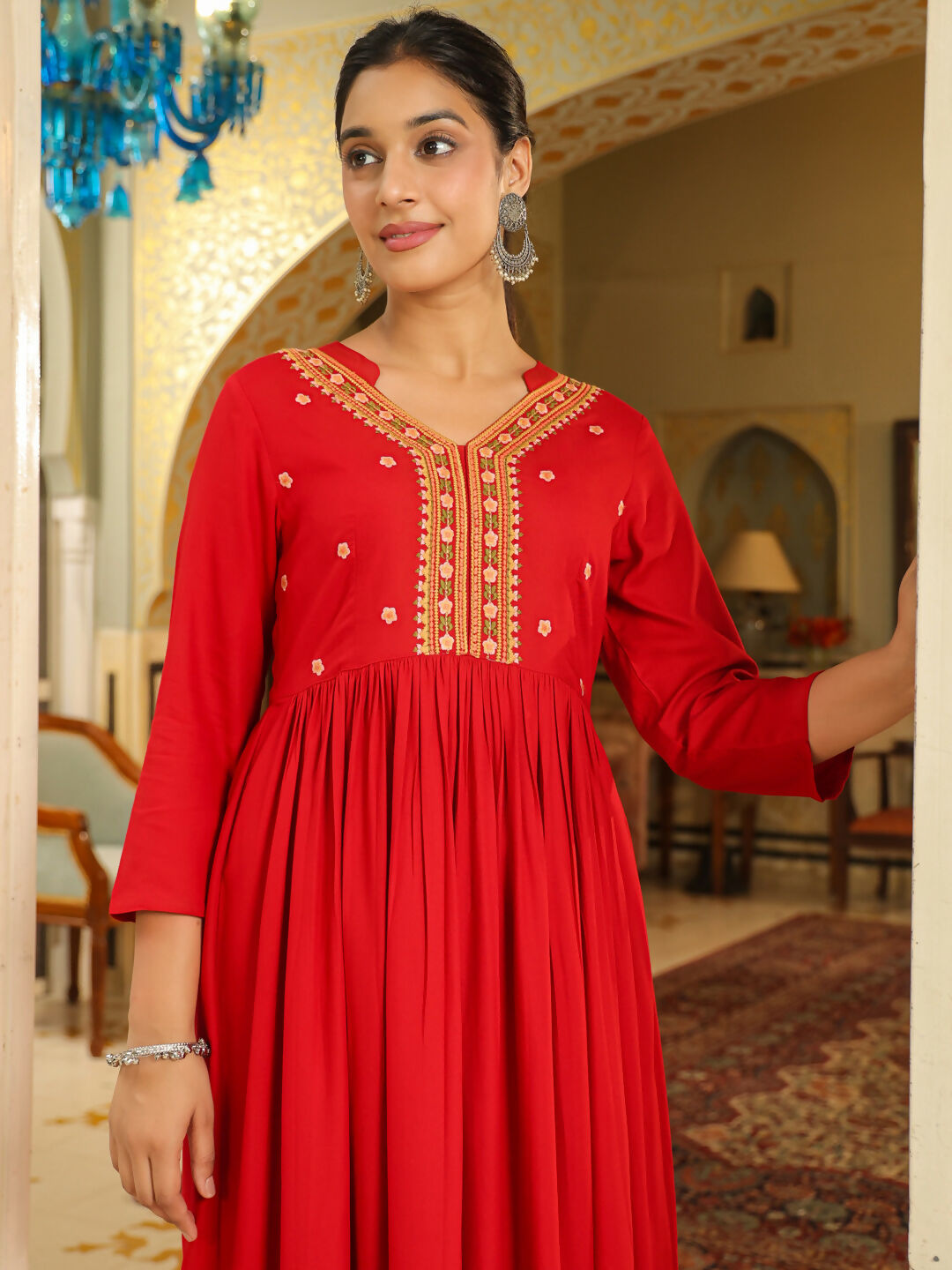 Janasya Maroon Rayon Yoke Embroidery Kurta & Bottom
