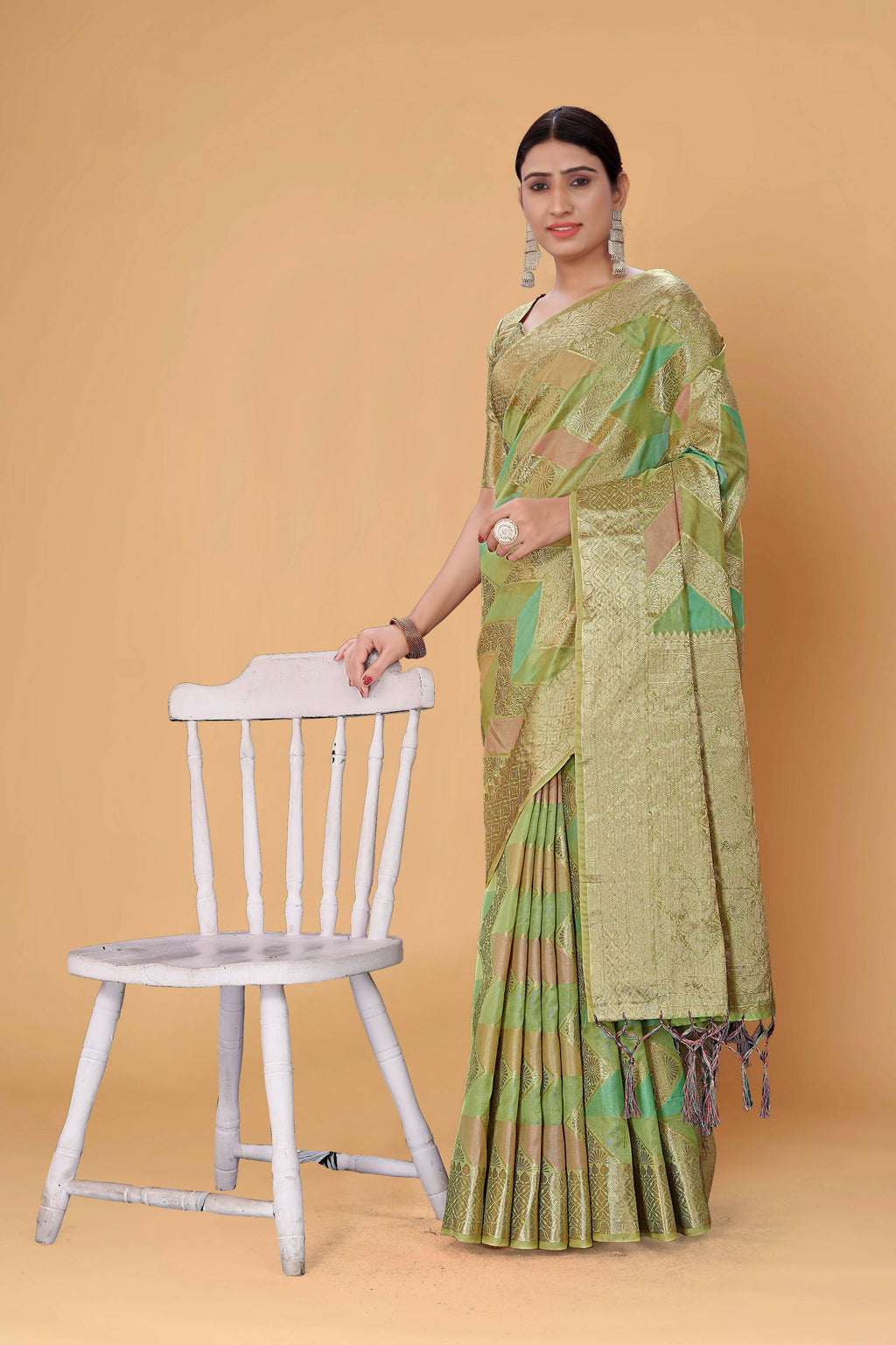 Green Soft Organza Woven Design Saree With Unstitched Blouse Piece - Zaara