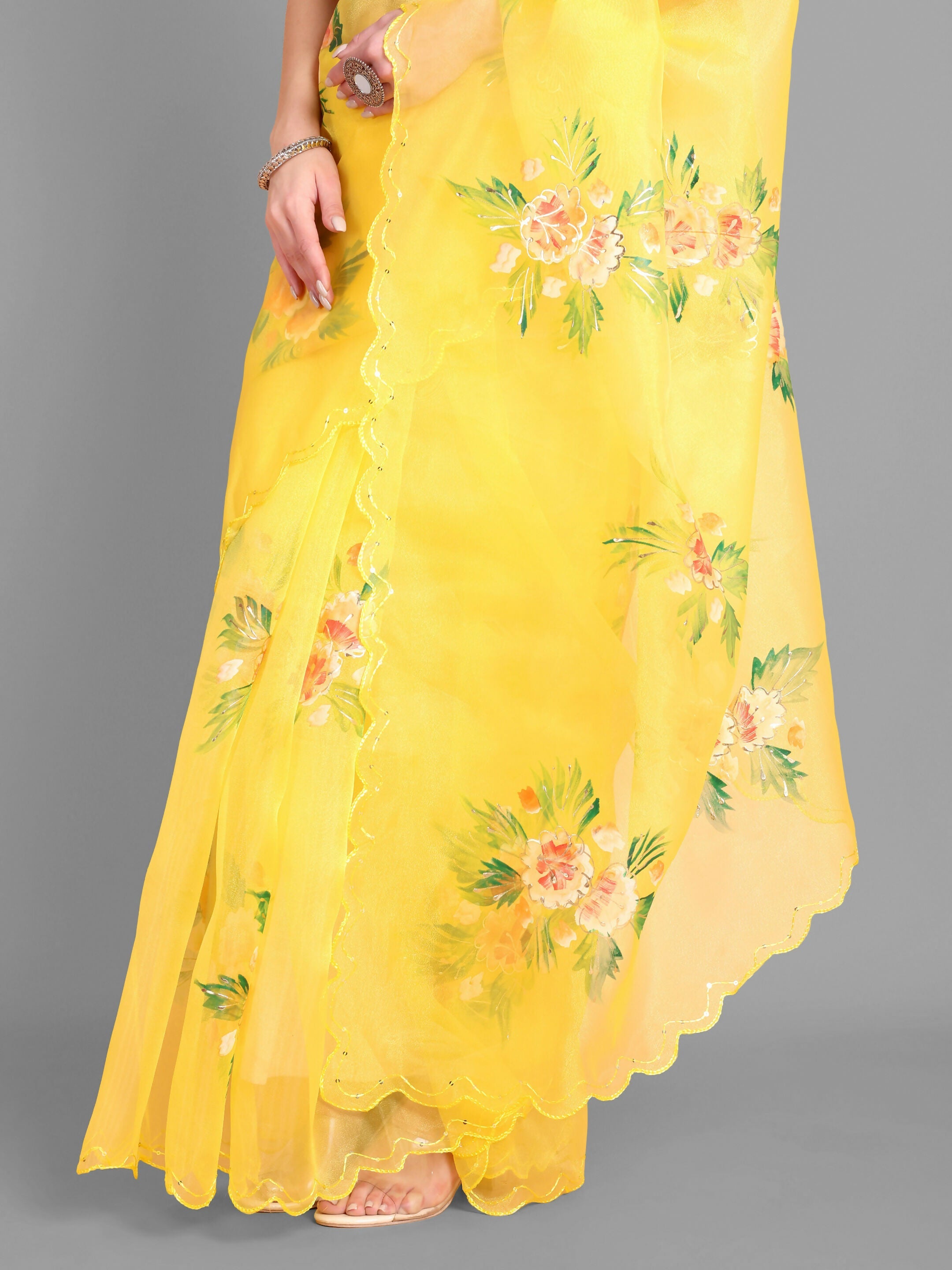 Vamsee Gopika Yellow Georgette Saree