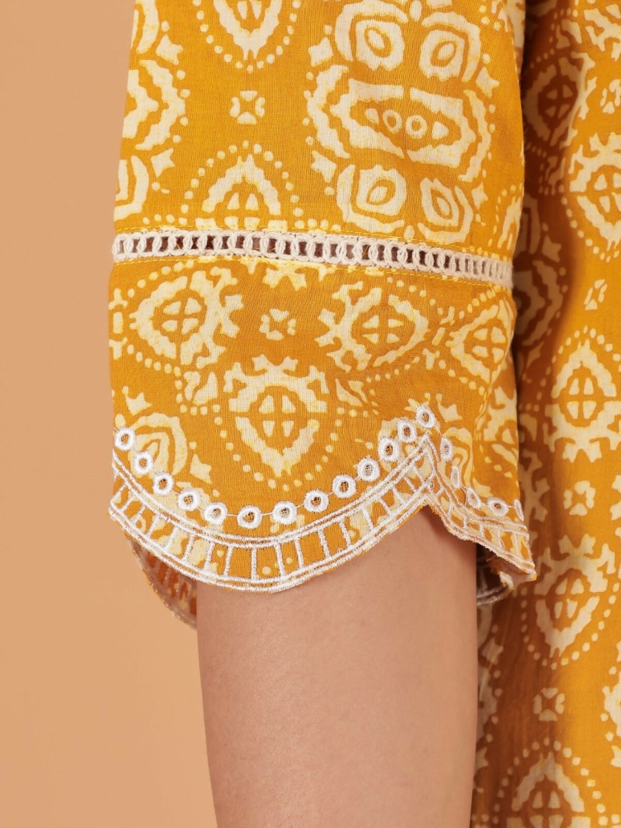 Aramya Straight Soft Cotton Geometric Print Women's Kurta - Yellow