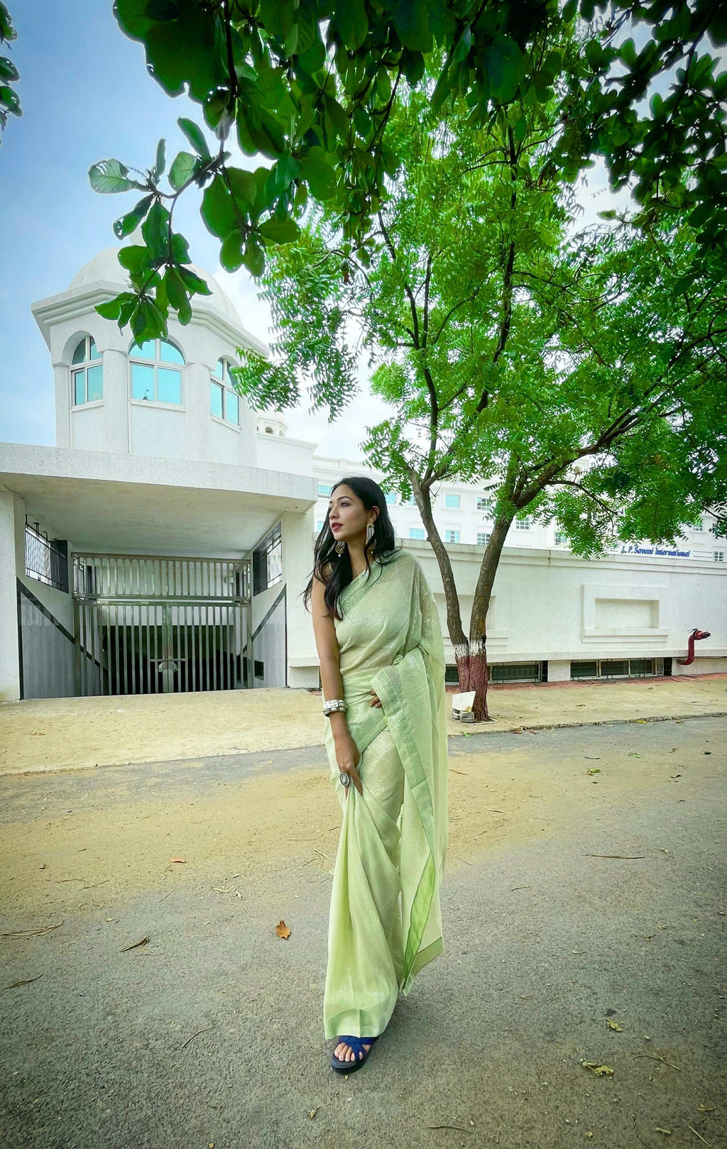 Vamsee Solid Color Sea Green Georgette Saree