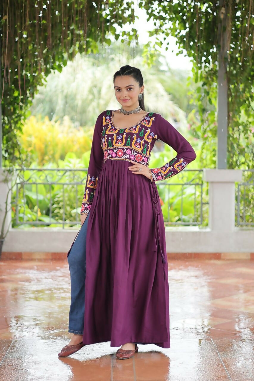 Vastranavya Wine Pink Navratri Special Rayon Kutchi Gamthi Work Kurti