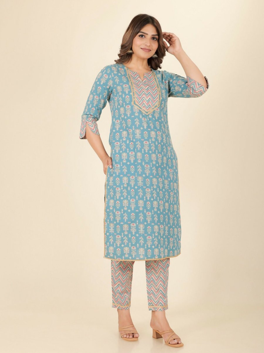 Aramya Straight Soft Cotton Floral Print Women's Kurta Set - Green