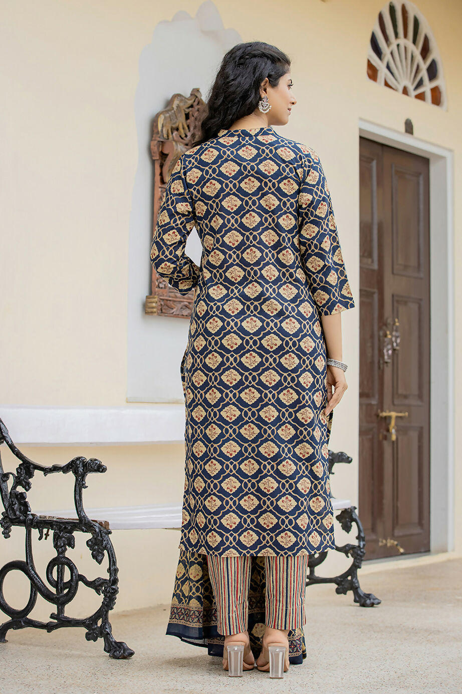 Kaajh Women's Blue Cotton Printed Kurta Pant Set With Dupatta
