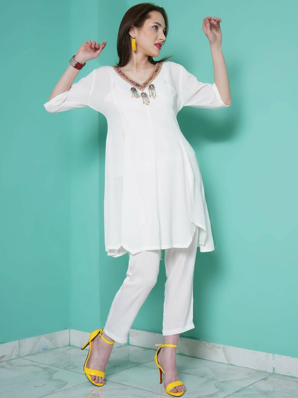Women Republic White Rayo N Crepe Coord Set