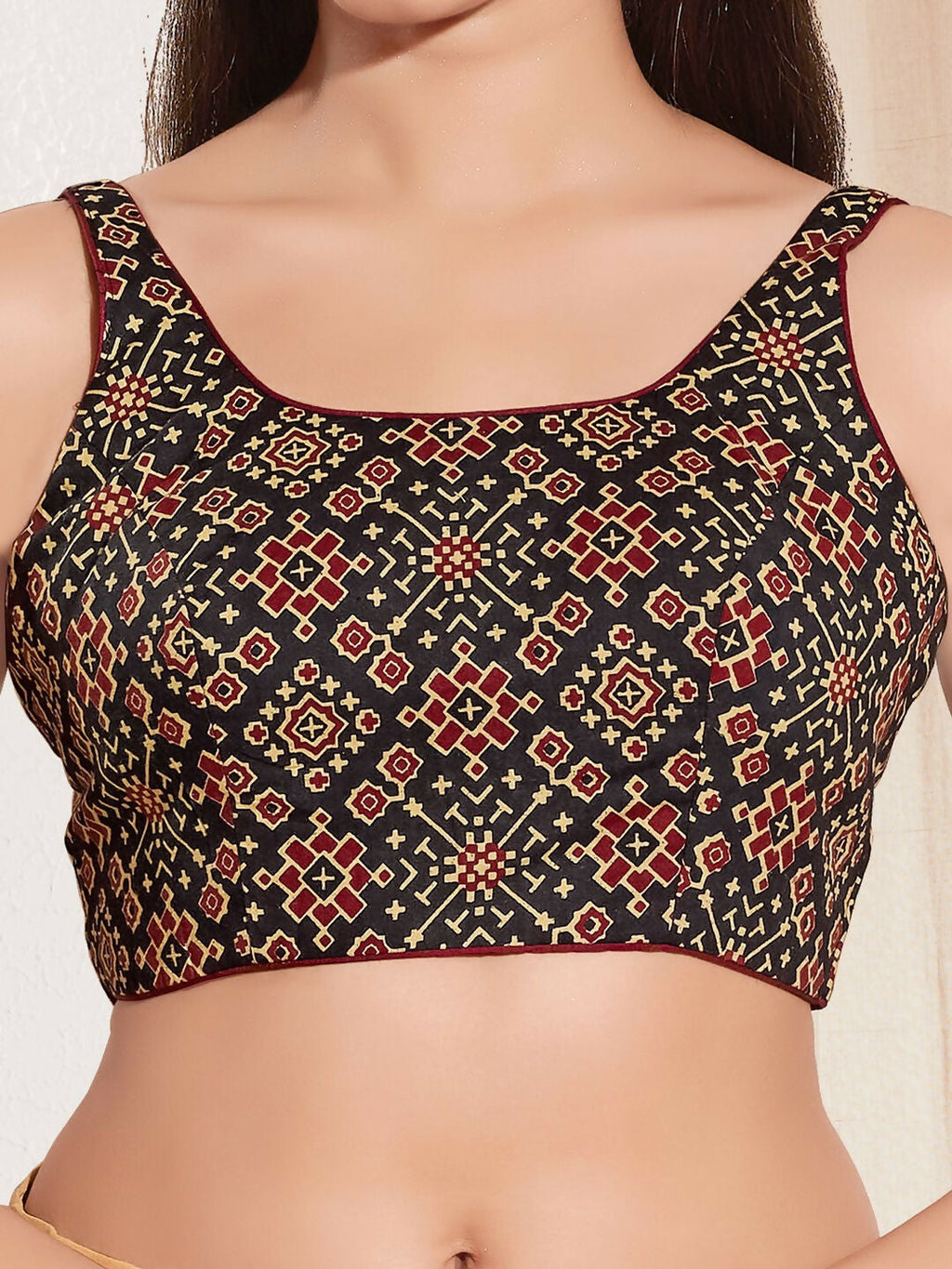 Joban Fashion Black Cotton Padded Blouse With Square Neck Sleeveless