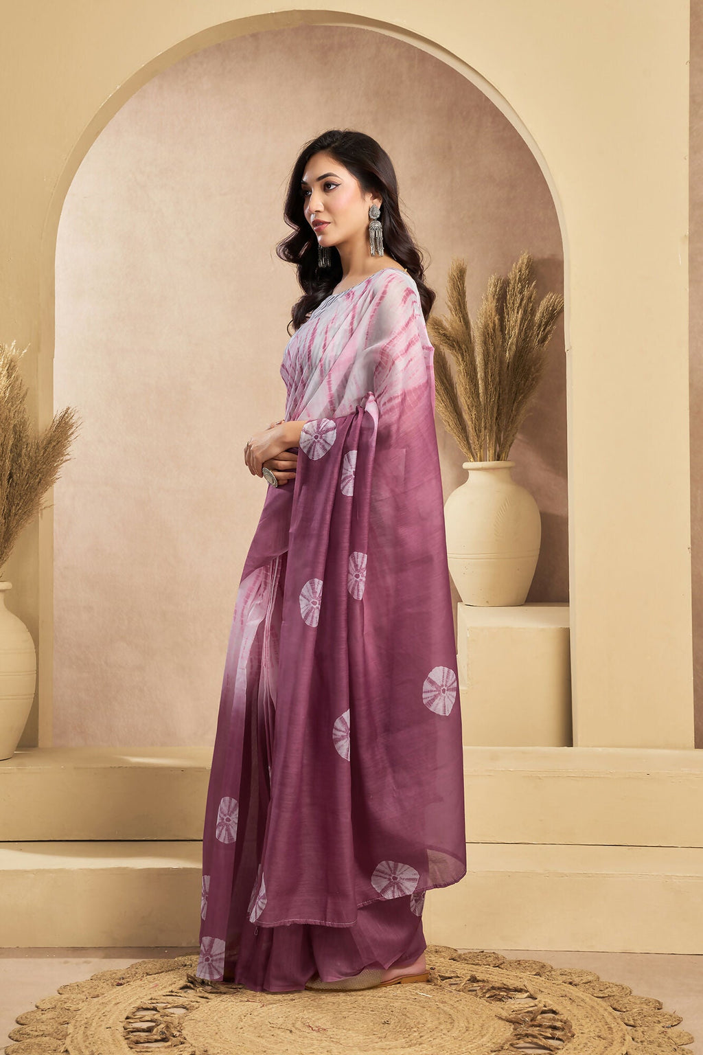 Vastranavya White Onion Digital Printed Linen Ready To Wear Designer Saree with Unstitched Blouse