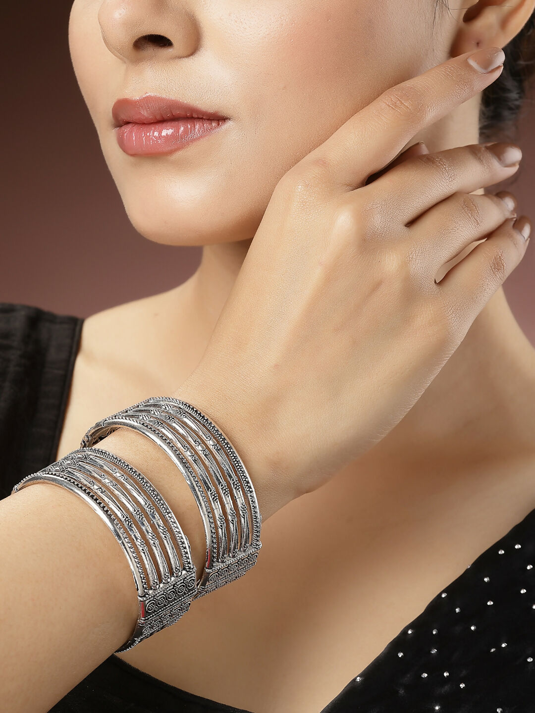NVR Women's Silver-Toned German Silver Oxidised Kada Bangle
