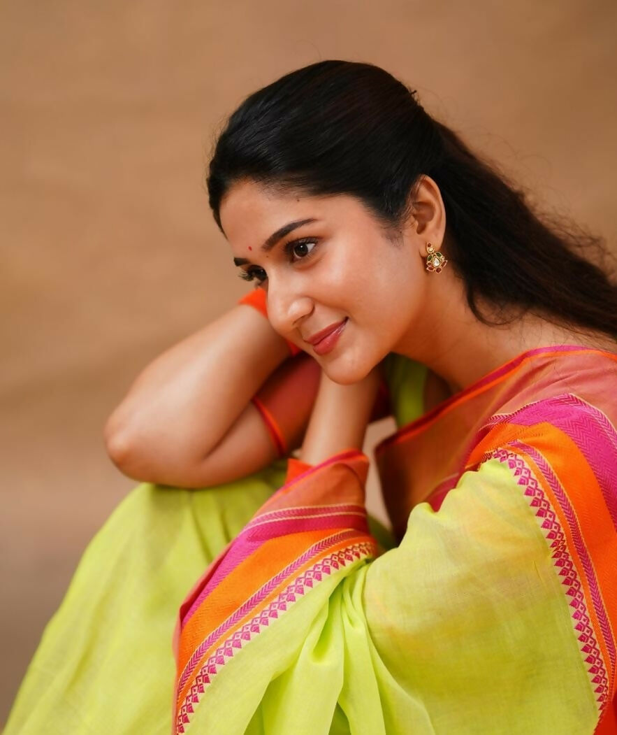 Exclusive Collection Light Green Beautiful Khadi Cotton Handloom Saree