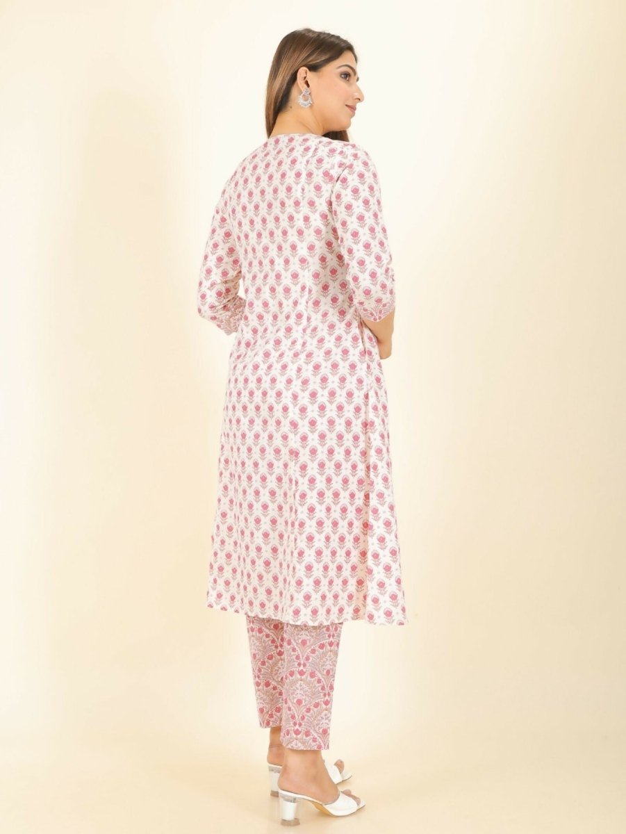 Aramya White Soft Cotton Floral Print Panelled Kurta Set for Women