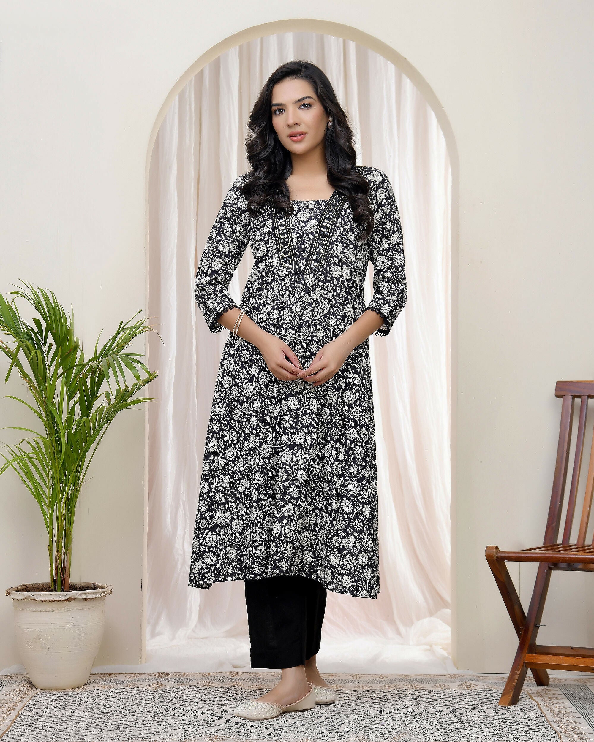Vaasvablack Floral Cotton Printed Gathered Kurti With Pant