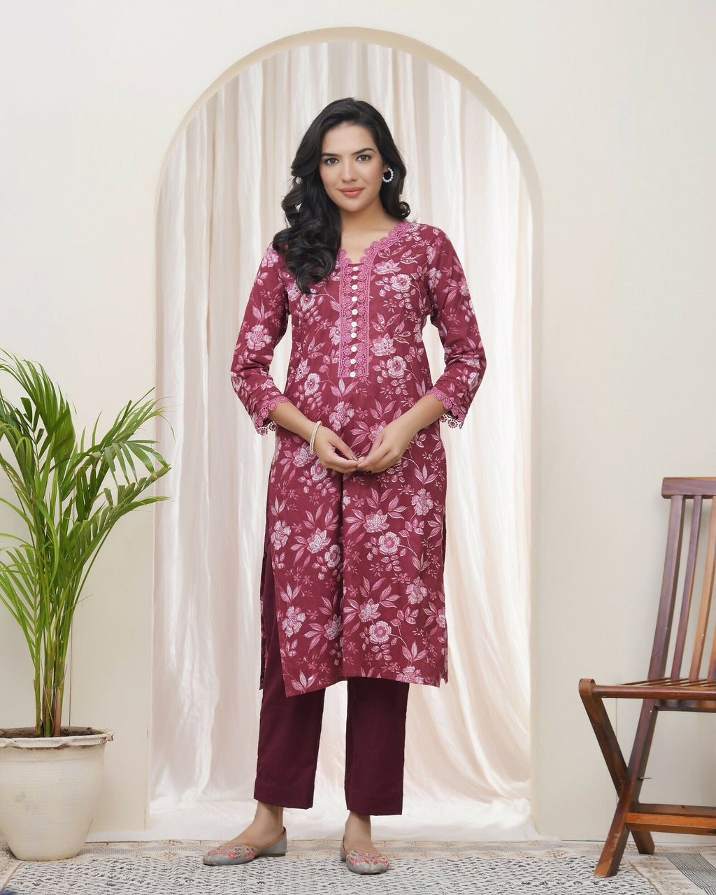 Vaasva Women Magenta Cotton Printed Straight Kurti With Pant