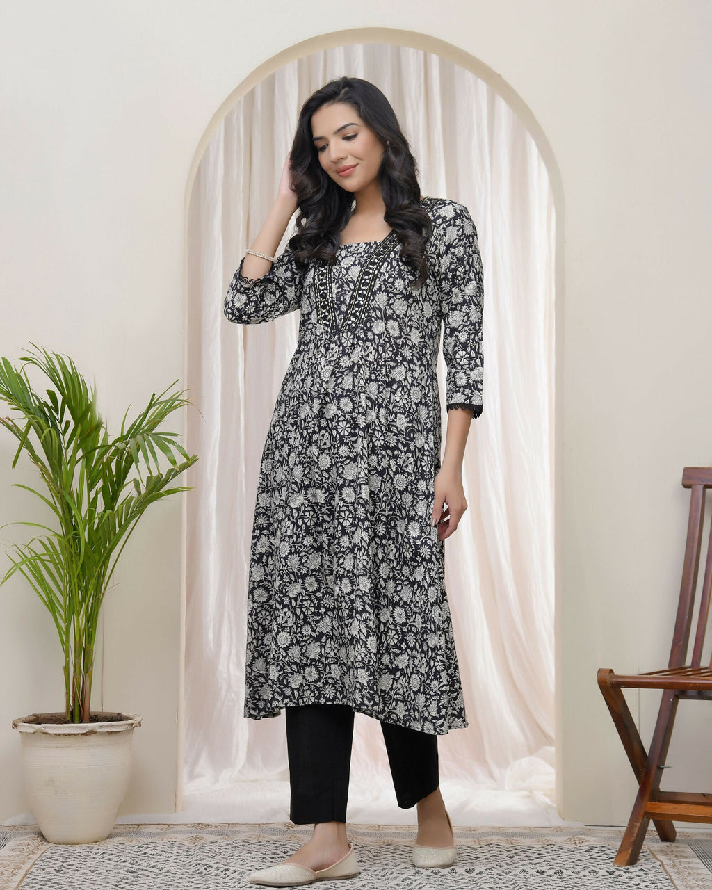 Vaasvablack Floral Cotton Printed Gathered Kurti With Pant