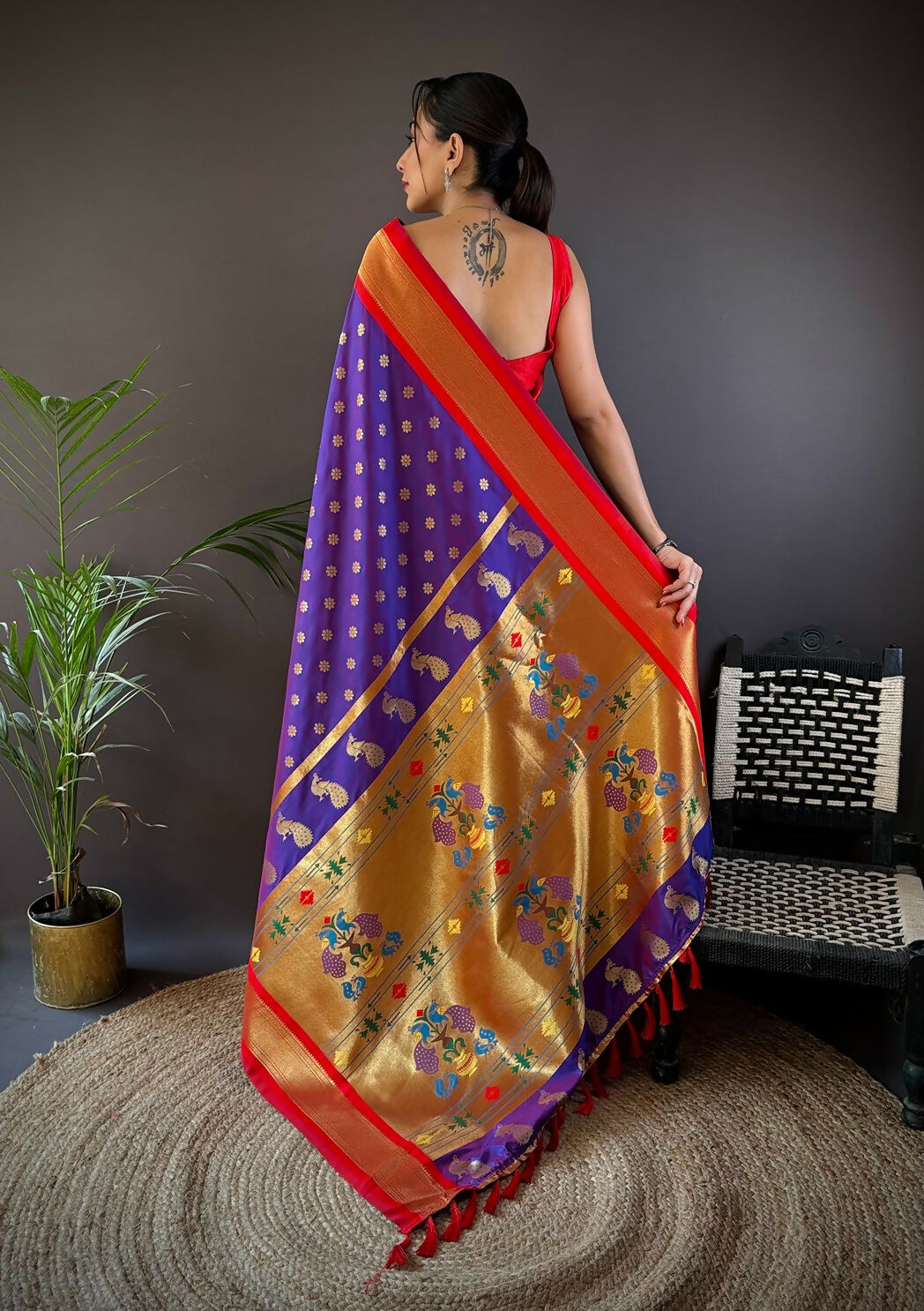 Joban Fashion Red Butti Kanchipuram silk Sarees