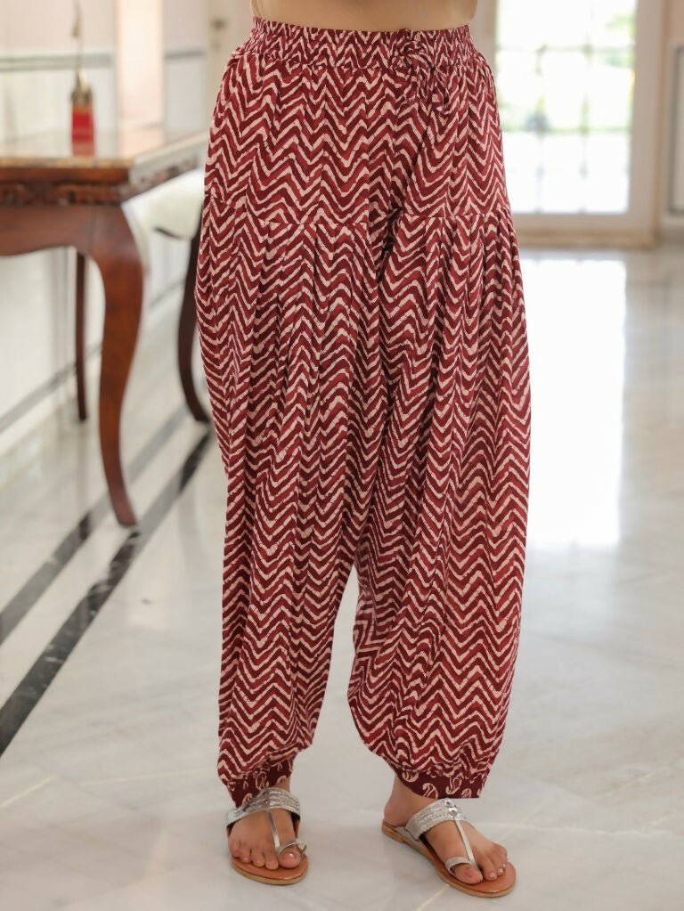 Aramya Straight Soft Cotton Block Print Women's Kurta Set - Brown