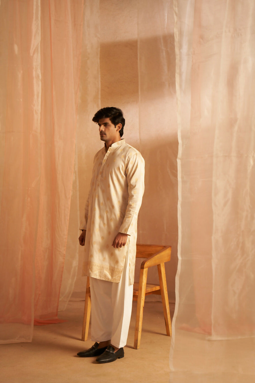 Off White Viscose Wevon Designer Men's Kurta Set - Mahotsav