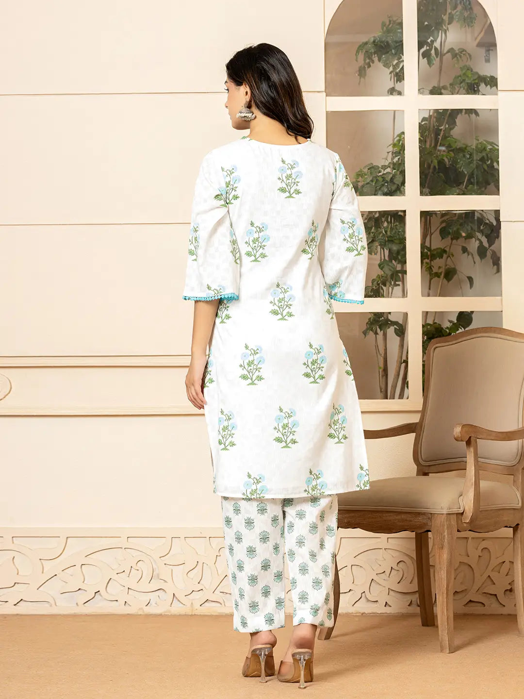 Yufta White And Sky Blue Cotton Floral Print Kurta Dupatta Set