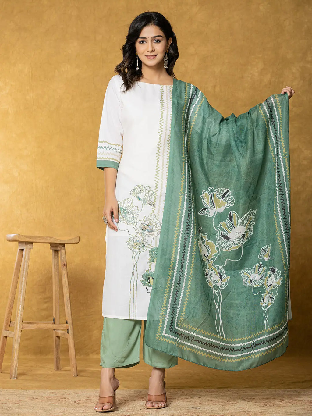 Yufta White And Green Linen Kurta Dupatta Pant Set