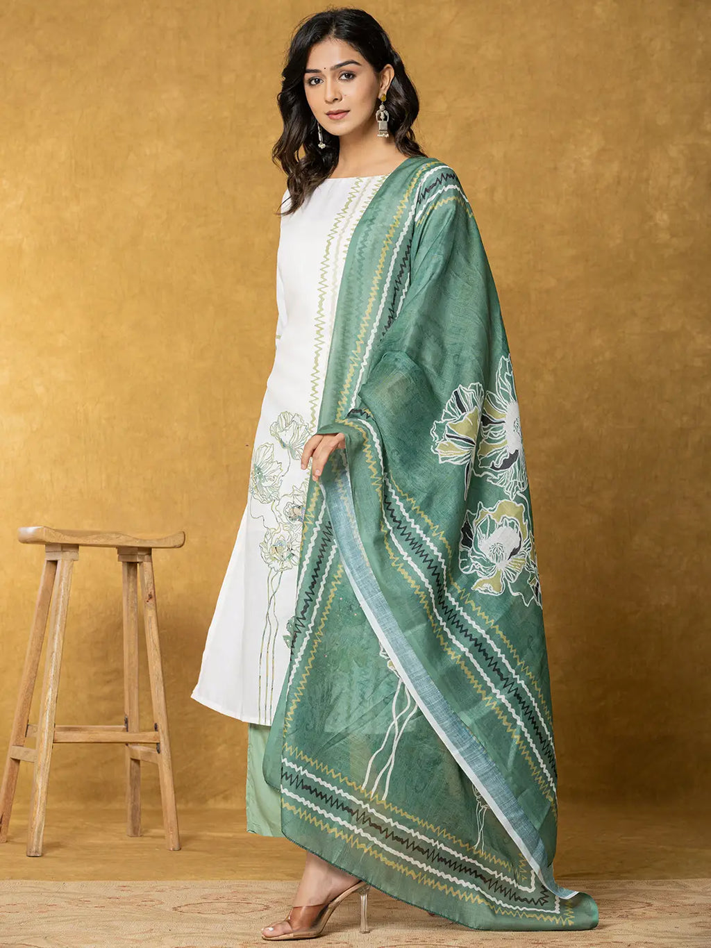 Yufta White And Green Linen Kurta Dupatta Pant Set