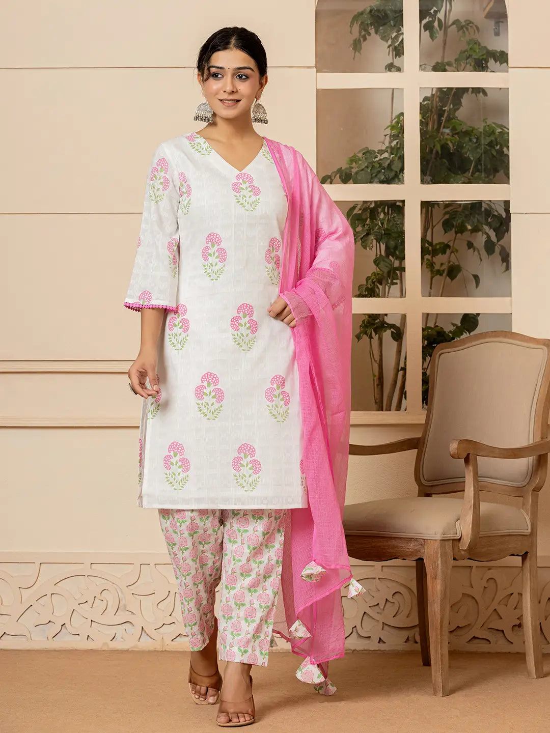 Yufta White And Pink Cotton Floral Print Kurta Dupatta Set