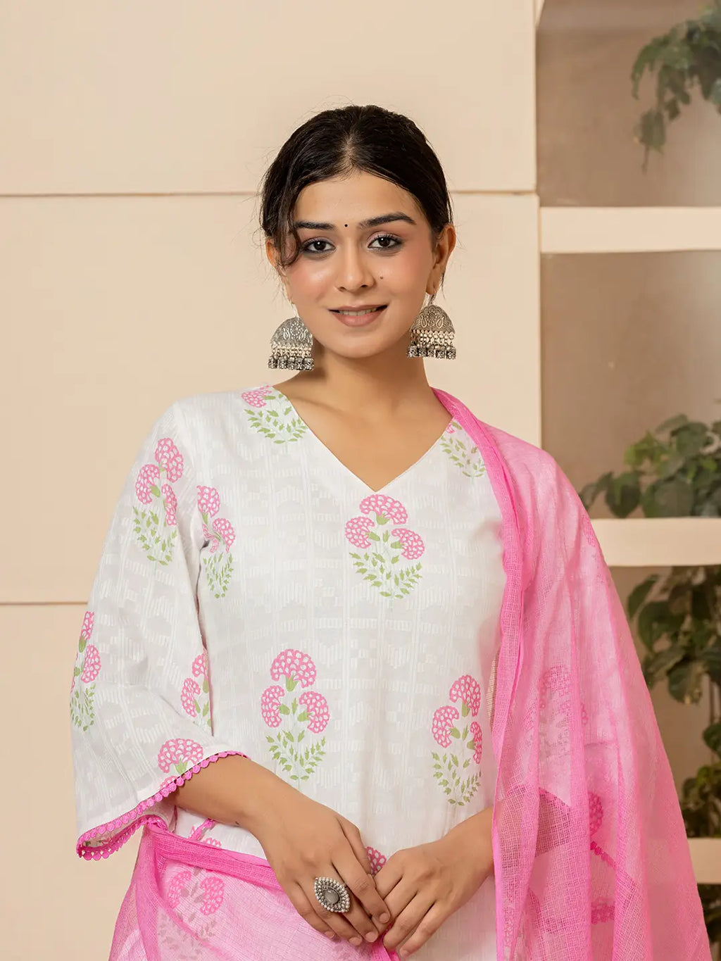 Yufta White And Pink Cotton Floral Print Kurta Dupatta Set