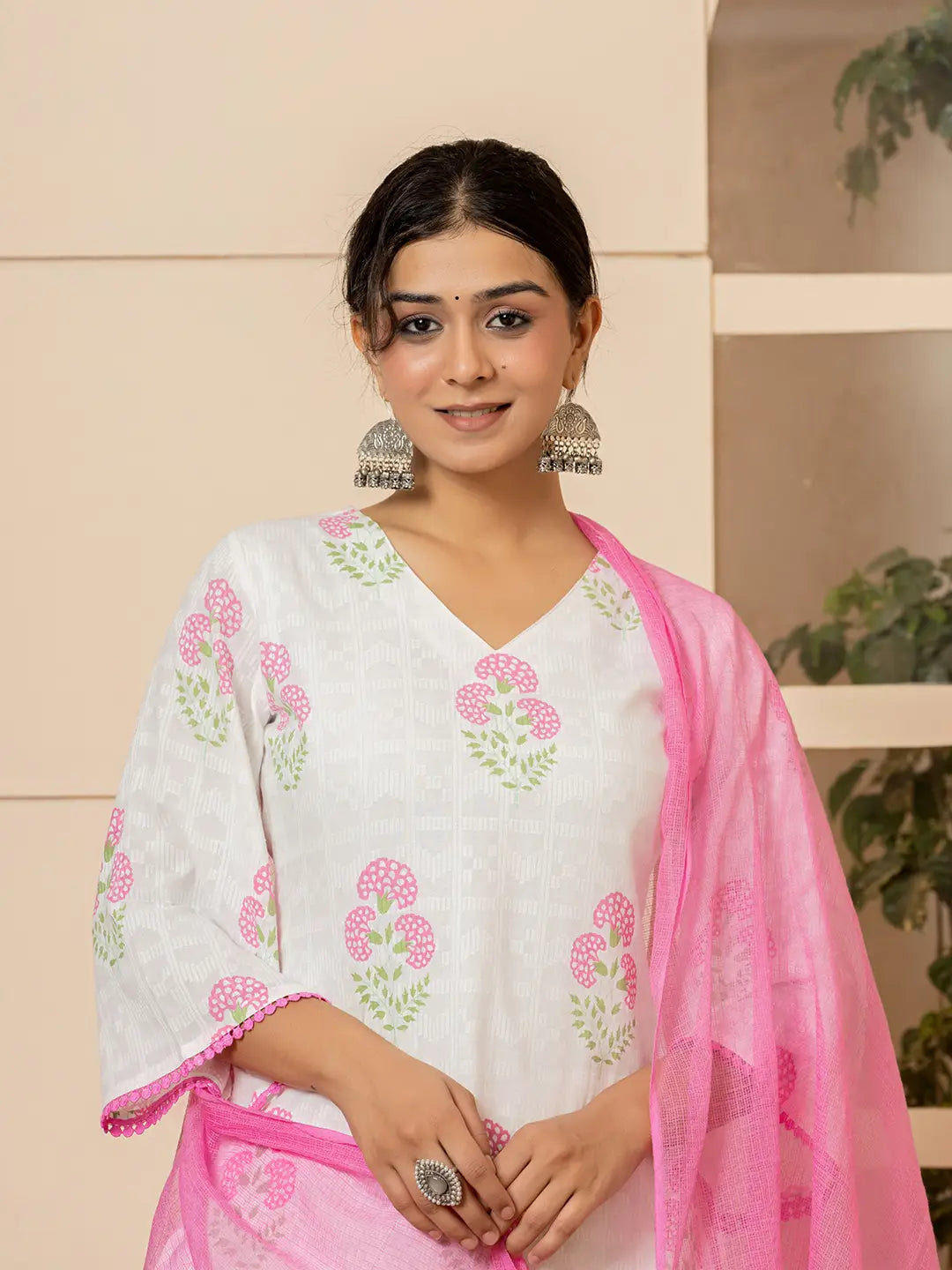Yufta White And Pink Cotton Floral Print Kurta Dupatta Set