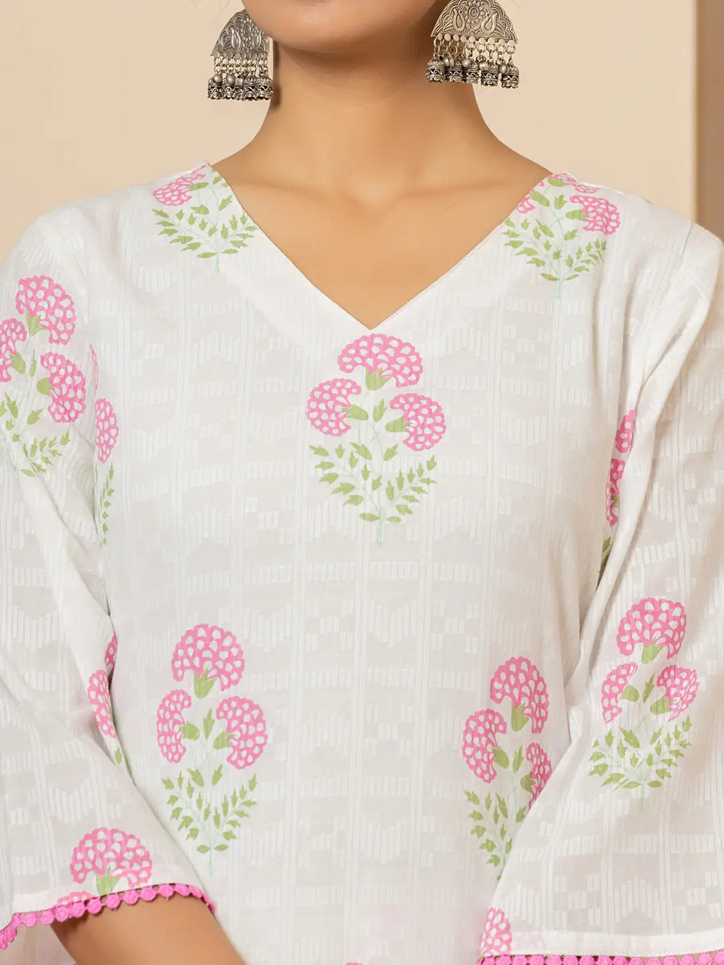 Yufta White And Pink Cotton Floral Print Kurta Dupatta Set