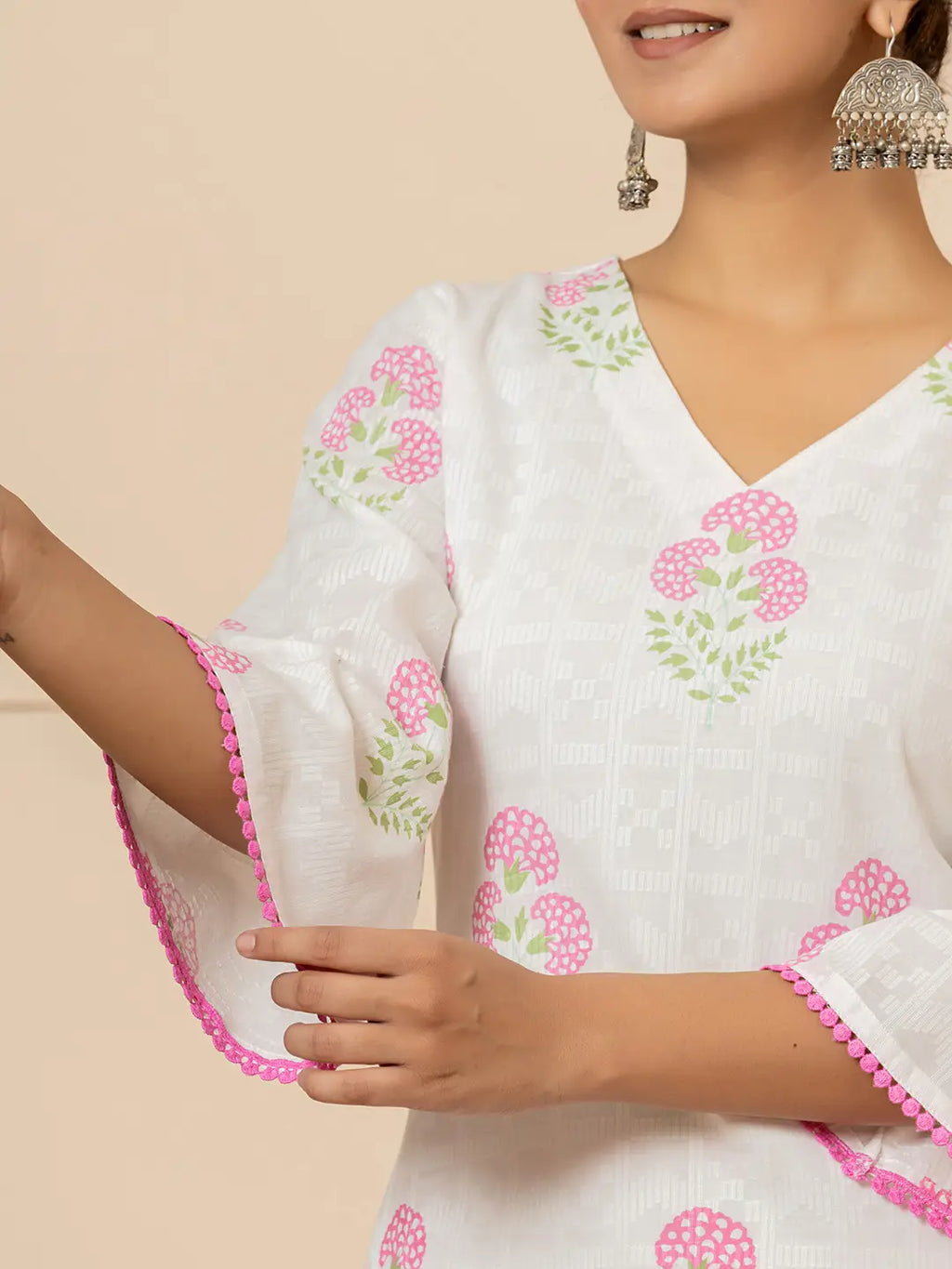 Yufta White And Pink Cotton Floral Print Kurta Dupatta Set
