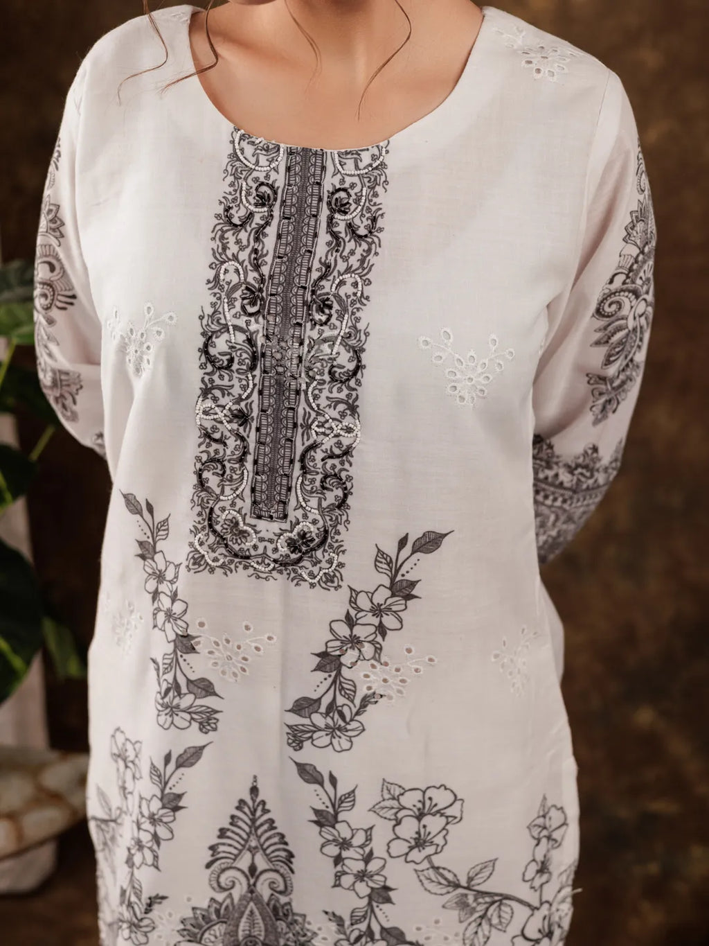 Yufta White Cotton Ethnic Motifs Straight Kurta Dupatta Pant Set