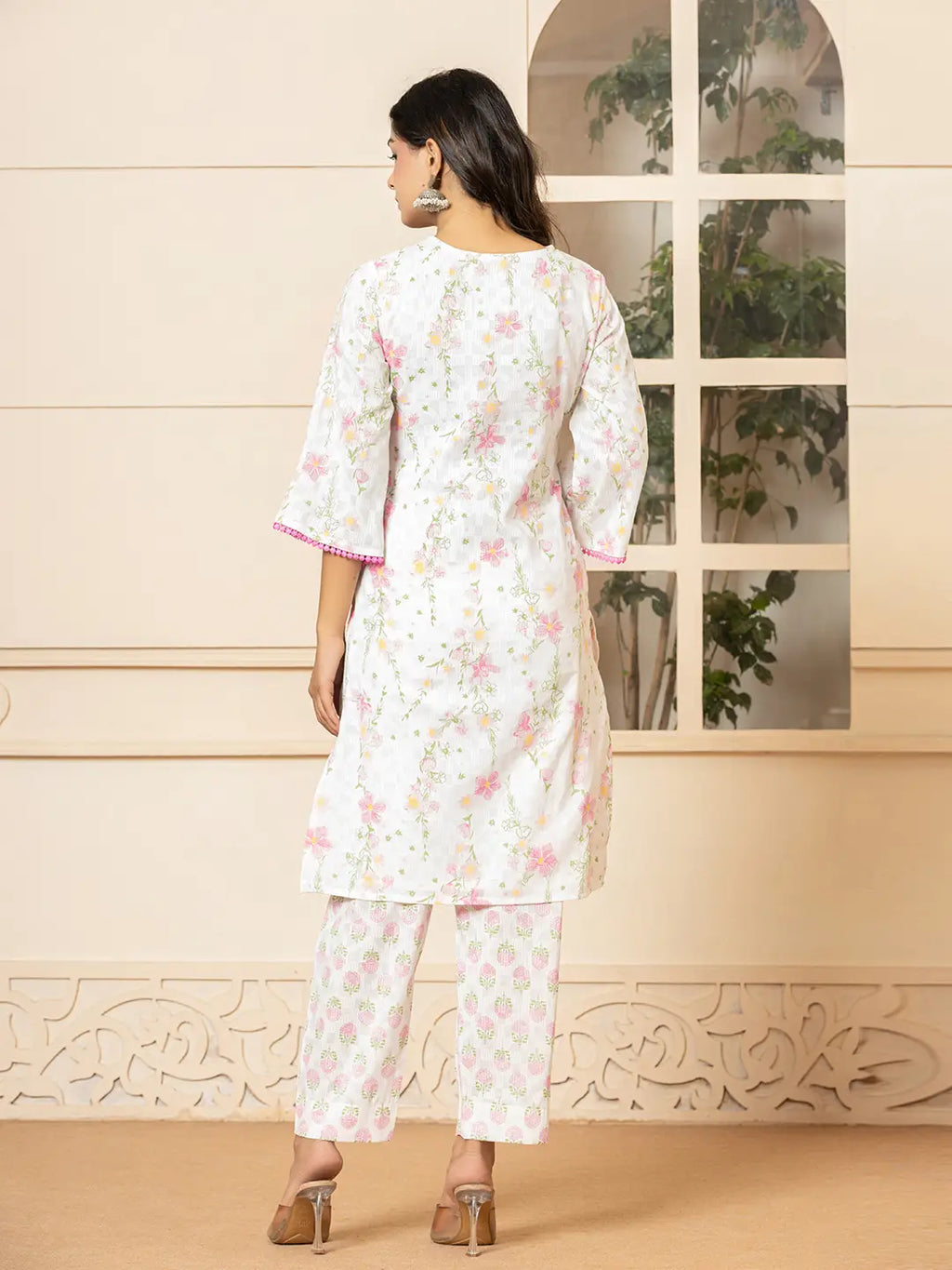 Yufta White Cotton Floral Print Kurta Dupatta Set