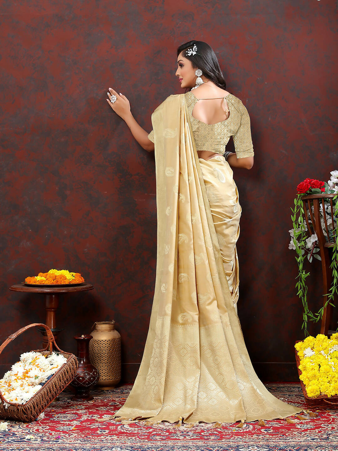 Lorenvalley Fashion Cream Cotton Woven Design with Zari Weaving Design Saree