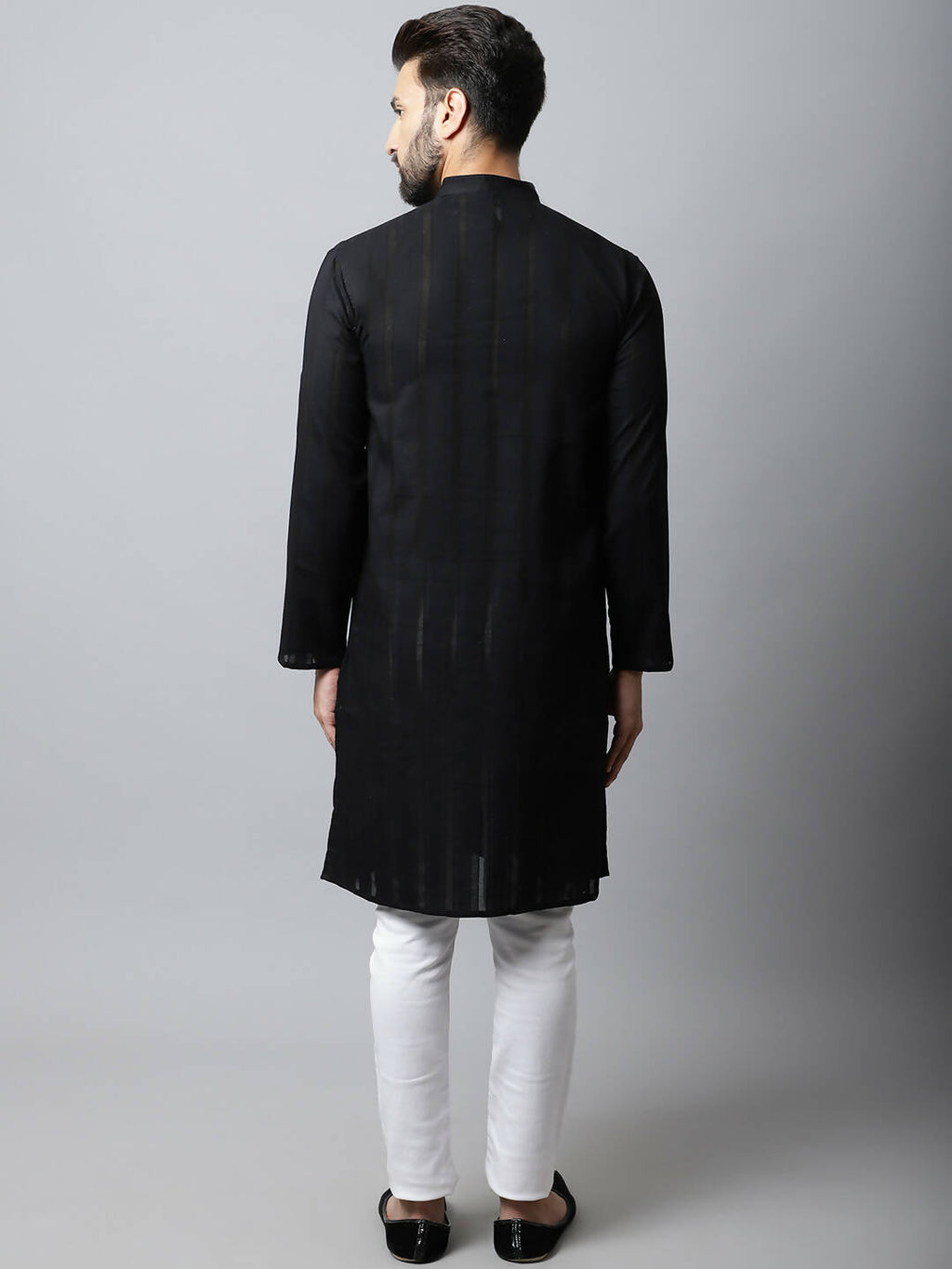 Even Apparels Black Color Pure Cotton Men's Kurta With Band Collar (STR1188)