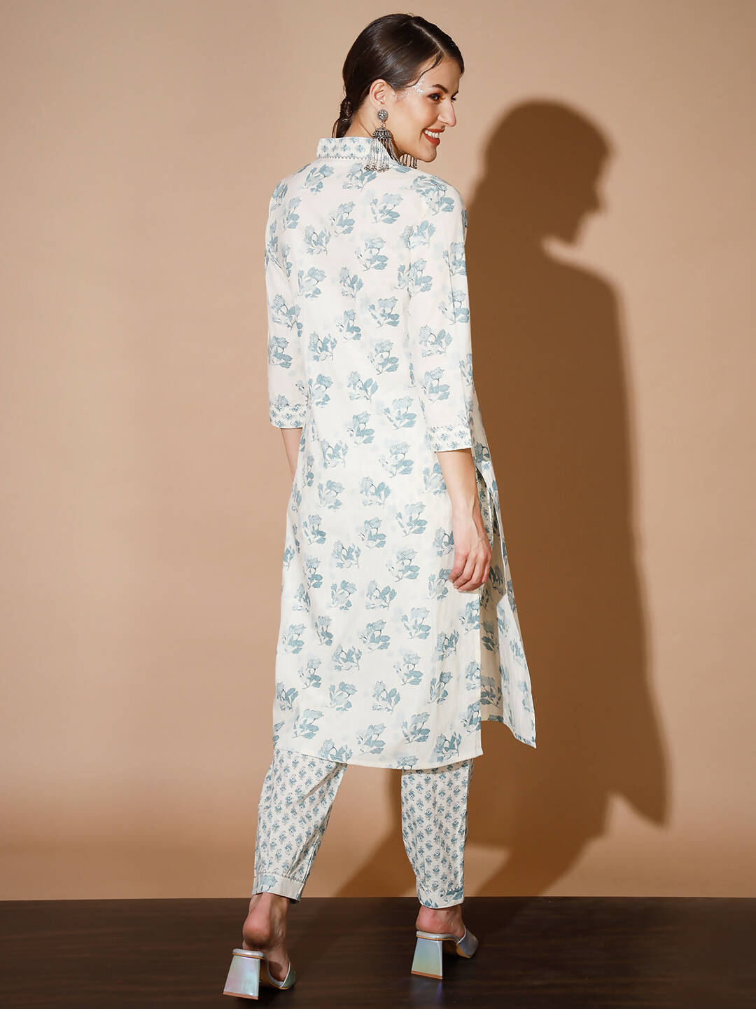 Myshka Women Multi Floral Kurta & Trousers
