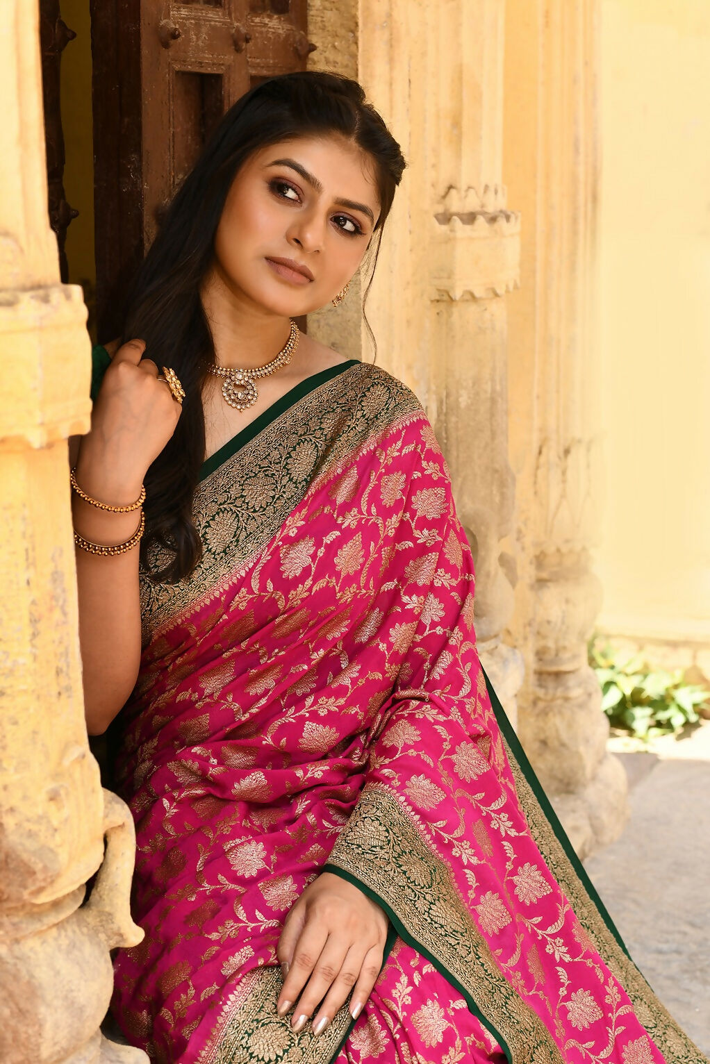 Joban Fashion Pink Crepe Chiffon Pure Handloom Banarasi Silk Saree