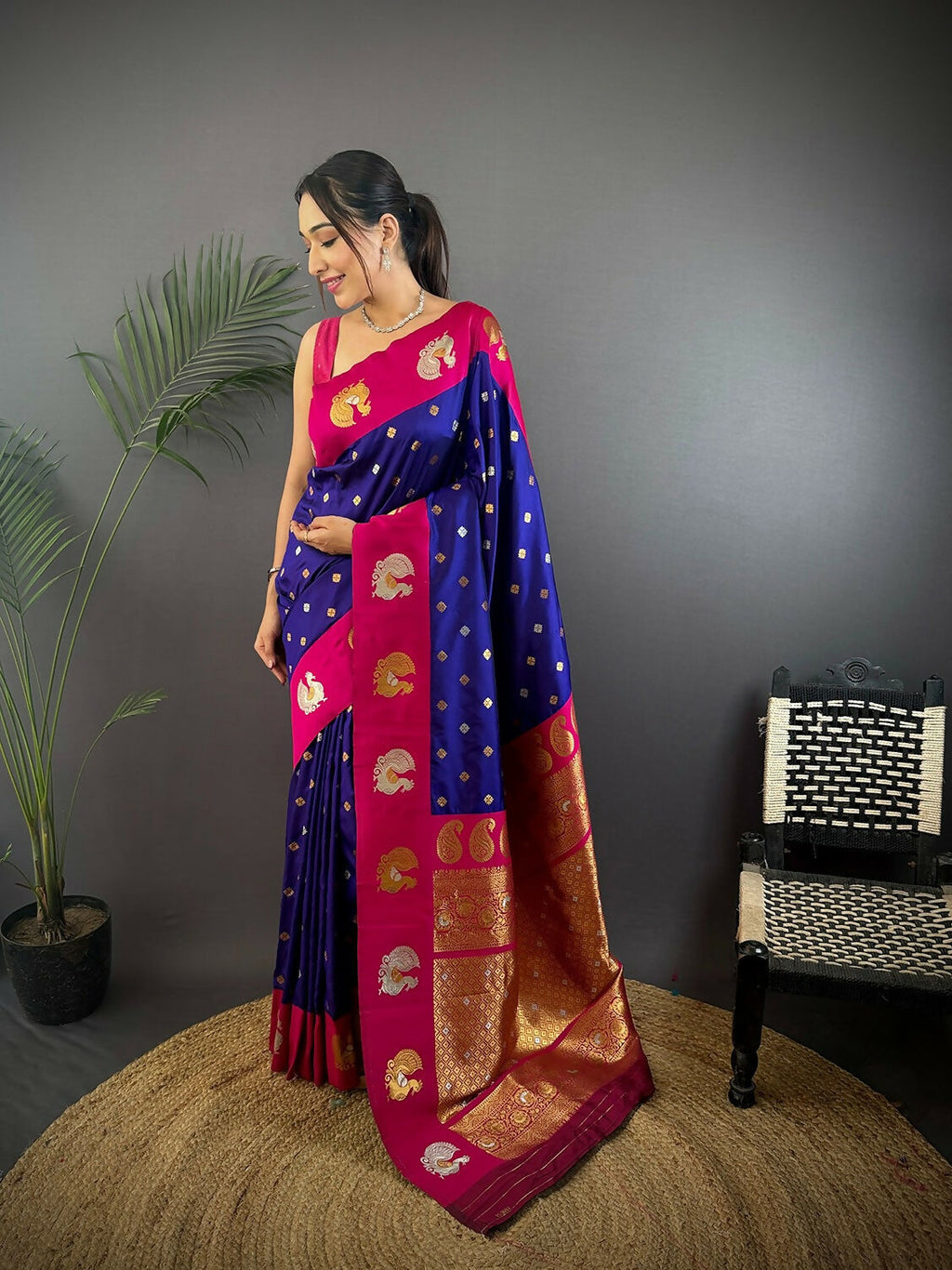 Joban Fashion Maroon Butti Banarasi Silk Sarees
