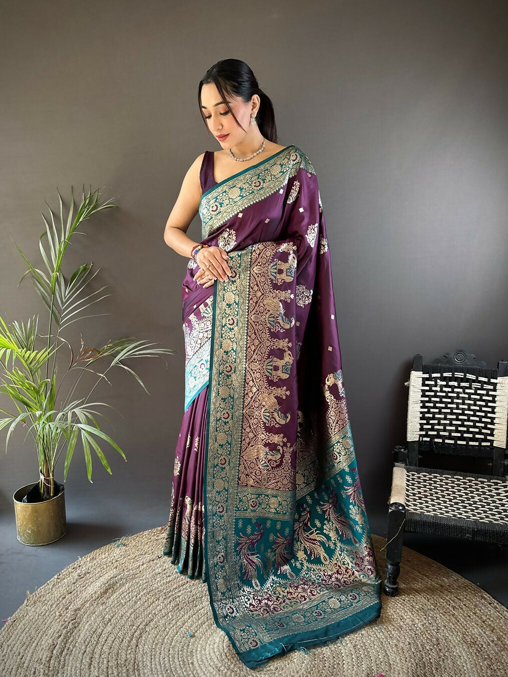 Joban Fashion Dark Green Meenakari Picock Paithani Sarees