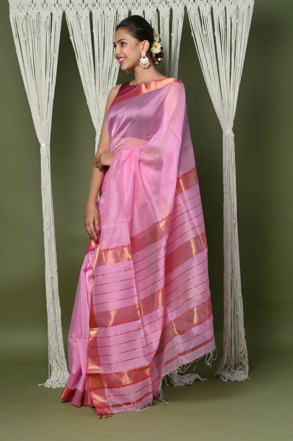 Very Much Indian Handloom Cotton Silk Maheshwari Saree With Sleek Golden Border - Rose Pink