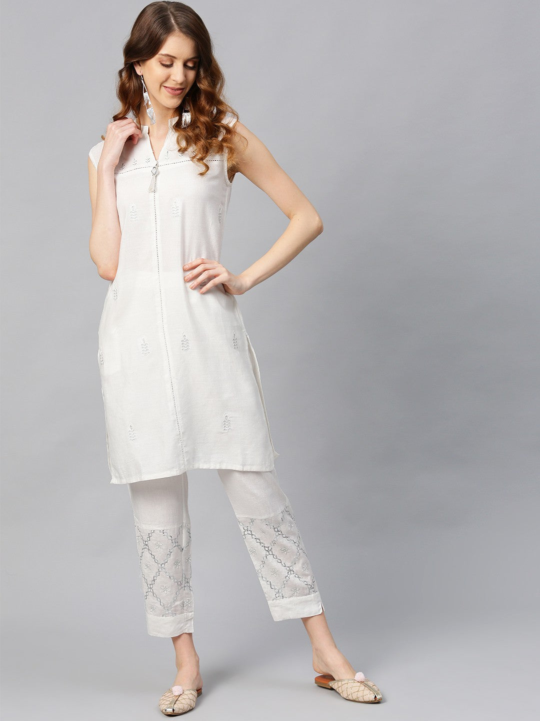 Juniper Women's White Viscose Rayon Embellished Kurta Set