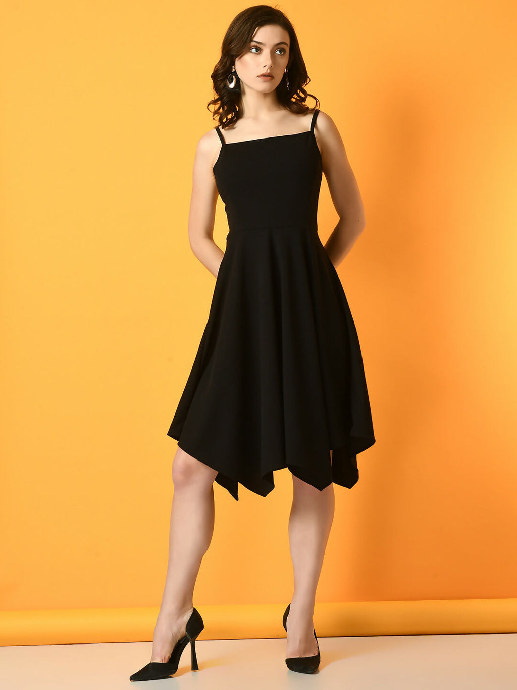 Myshka Women's Black Solid Party Dress