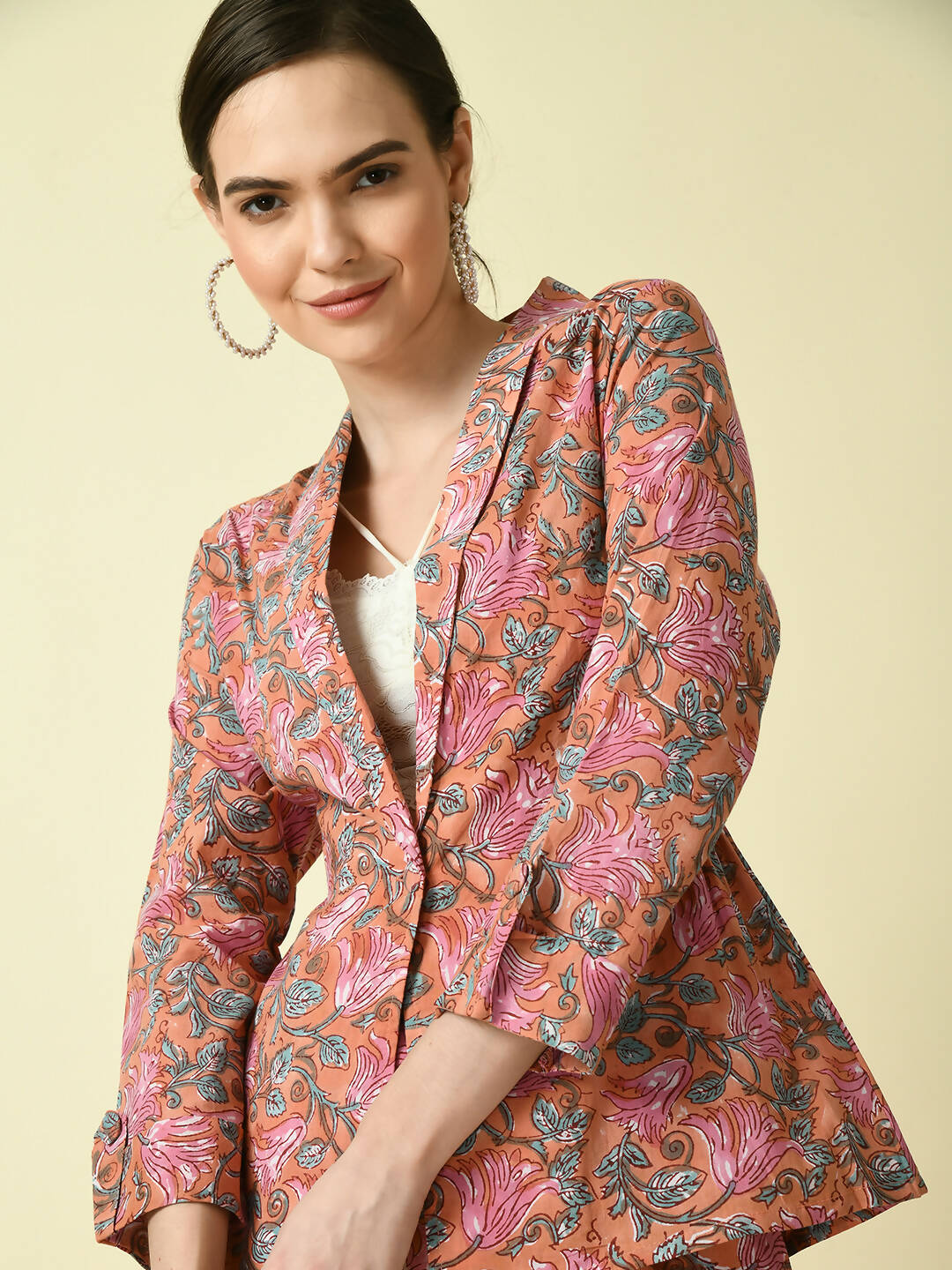Myshka Women's Multi Shawl Neck Coat With Trousers