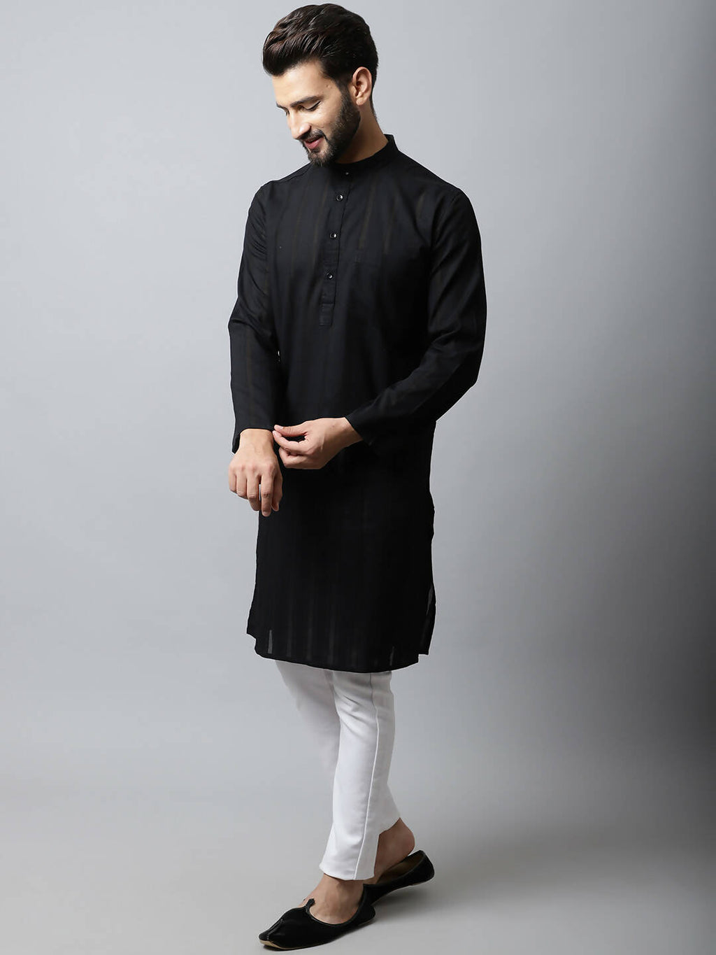 Even Apparels Black Color Pure Cotton Men's Kurta With Band Collar (STR1188)