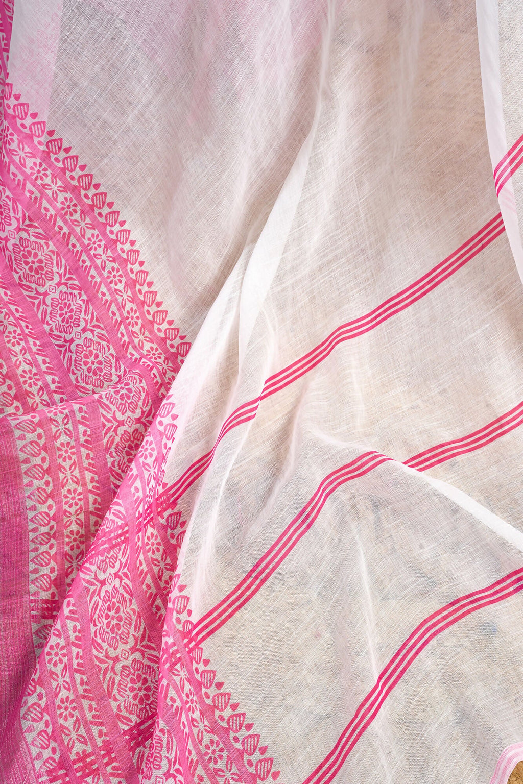 Vastranavya White Digital Printed Linen Ready To Wear Designer Saree with Unstitched Blouse
