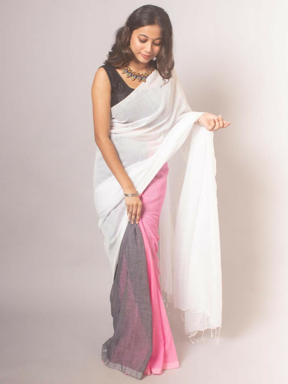 Exclusive Collection Beautiful Khadi Cotton White Grey Pink Handloom Saree