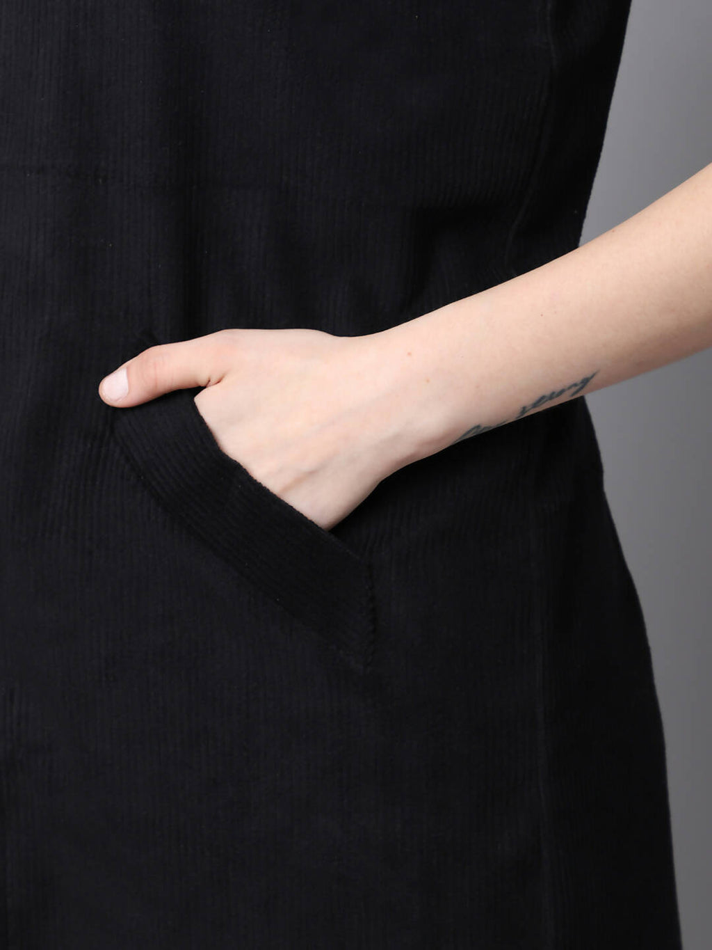 Even Apparels Black Polywool Open Front Corduroy Women's Long Coat