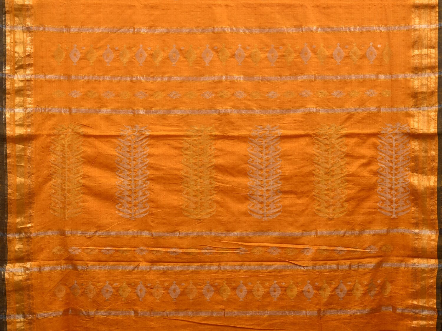 Yellow Uppada Cotton Handloom Saree with Karpur Pallu Design - Global Threads