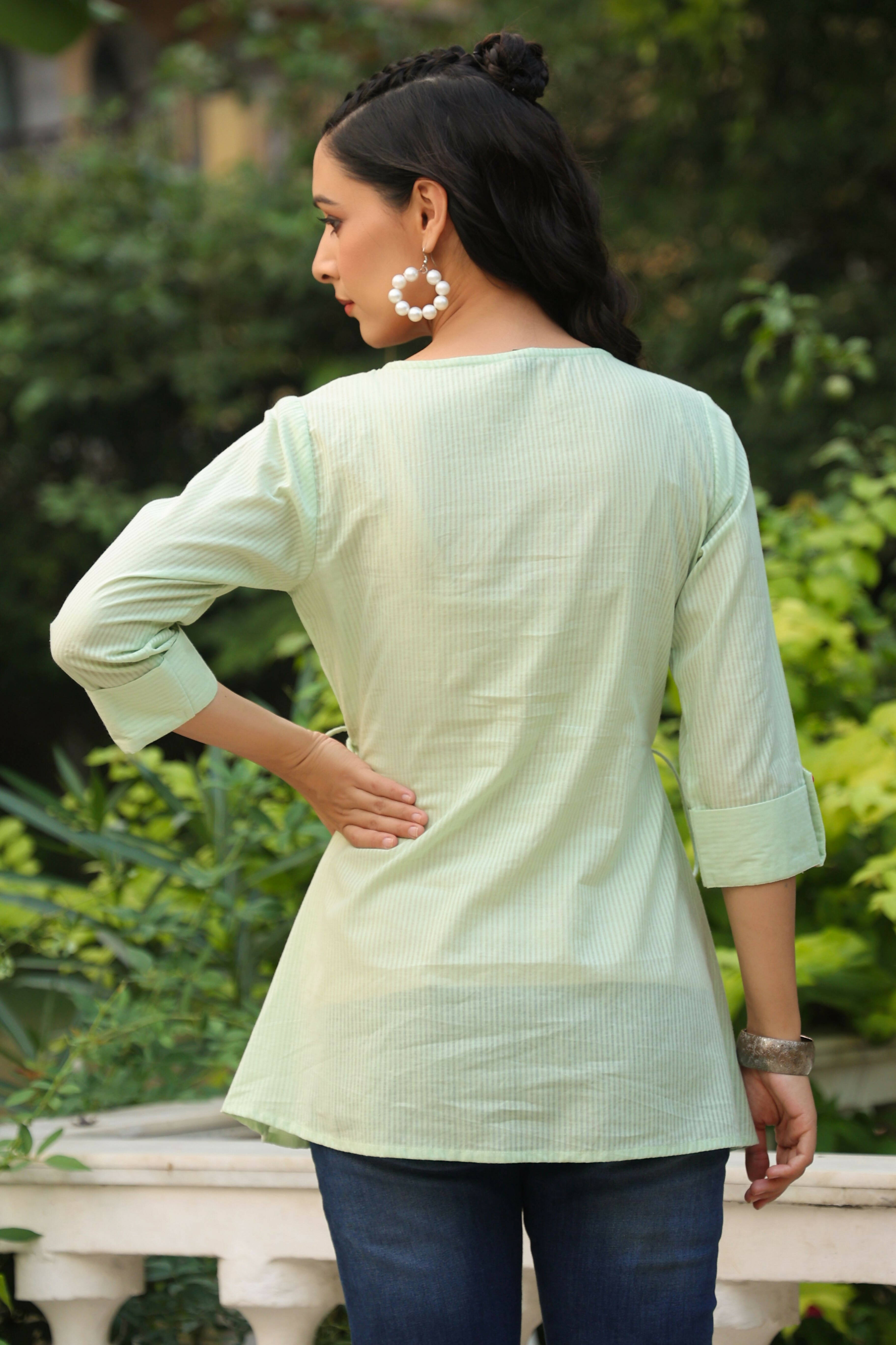 Juniper Women's Green Cotton Dobby Solid Embroidered Straight Tunic