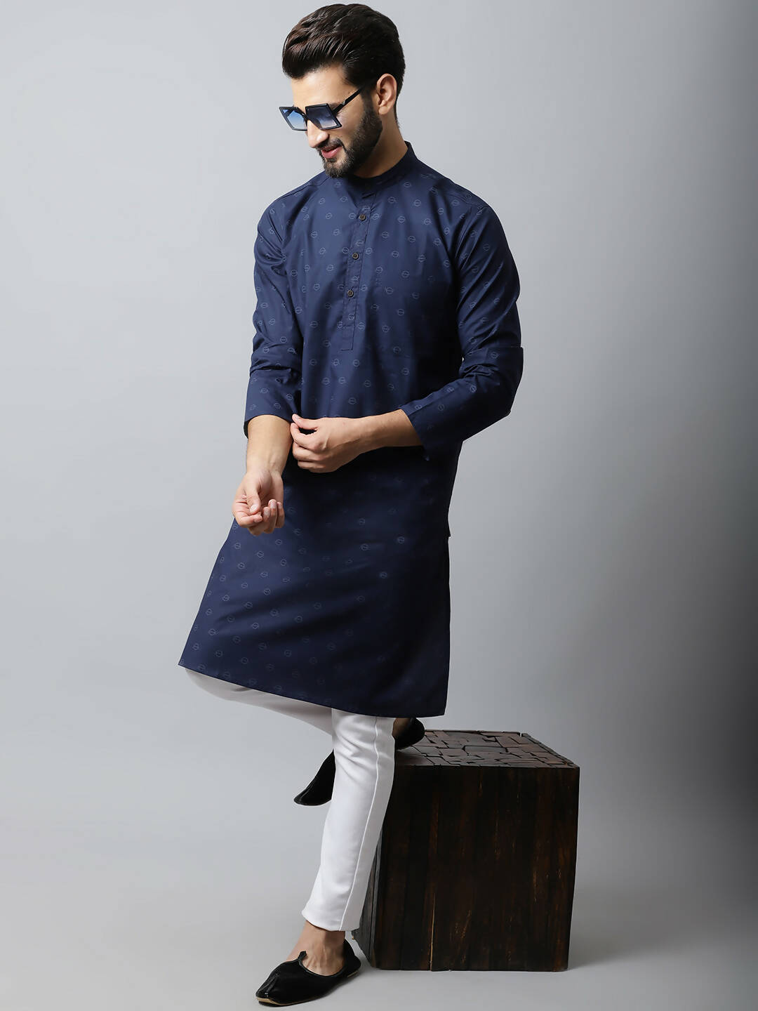 Even Apparels Navy blue Color Pure Cotton Men's Kurta With Band Collar (PRT1184-NVC)