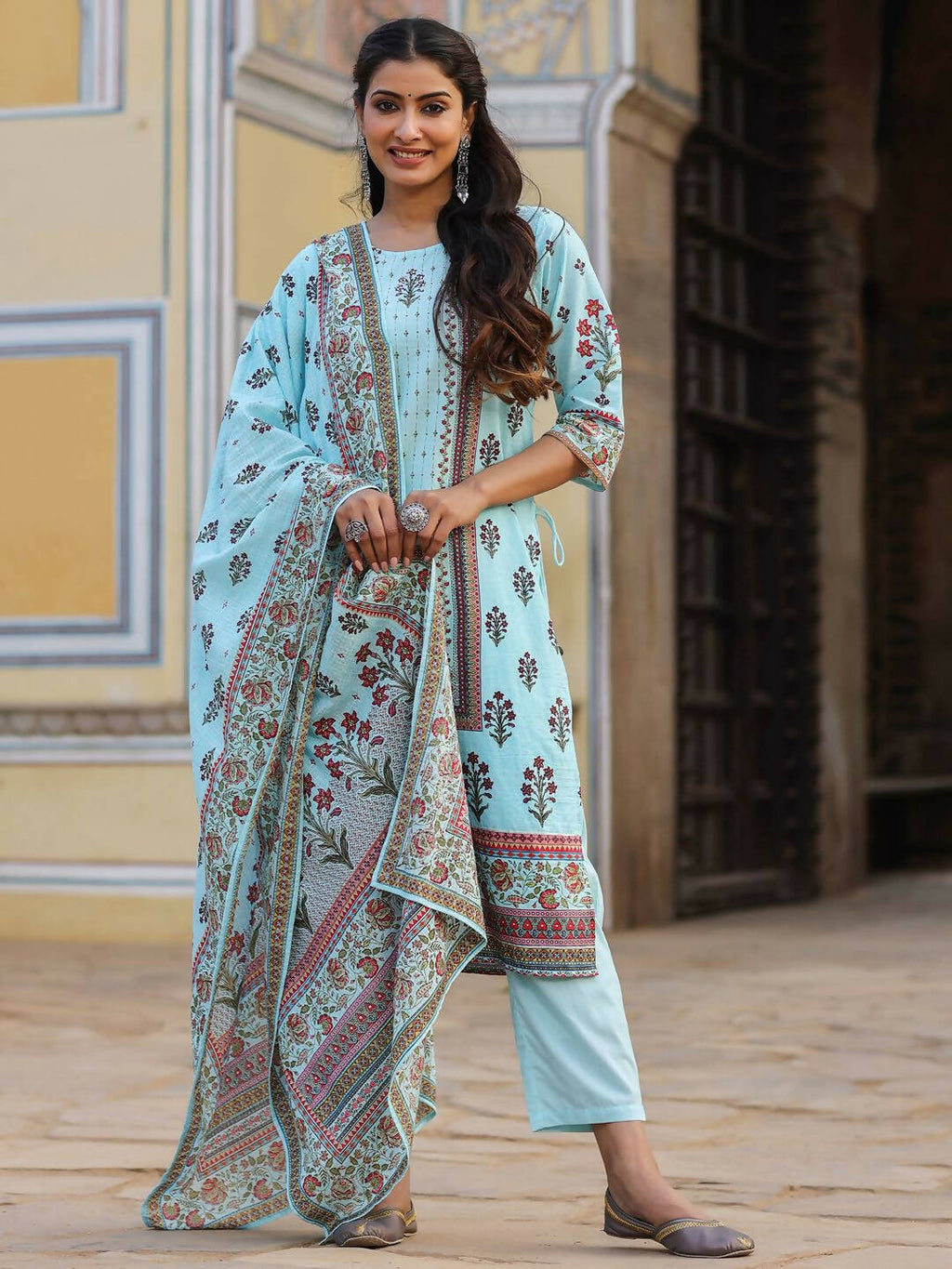 Juniper Women's Skyblue Cambric Floral Placement Printed Straight Fit Kurta Sets